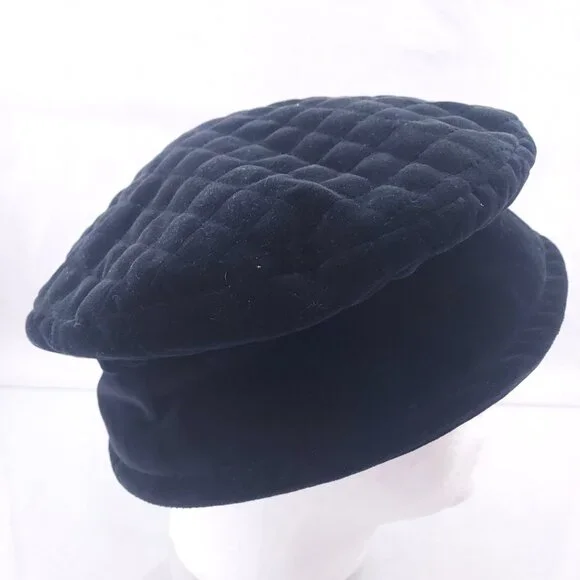 Vintage Lord & Taylor Black Pillbox Bucket Velvet Velour Hat Barret Womens - Picture 2 of 7